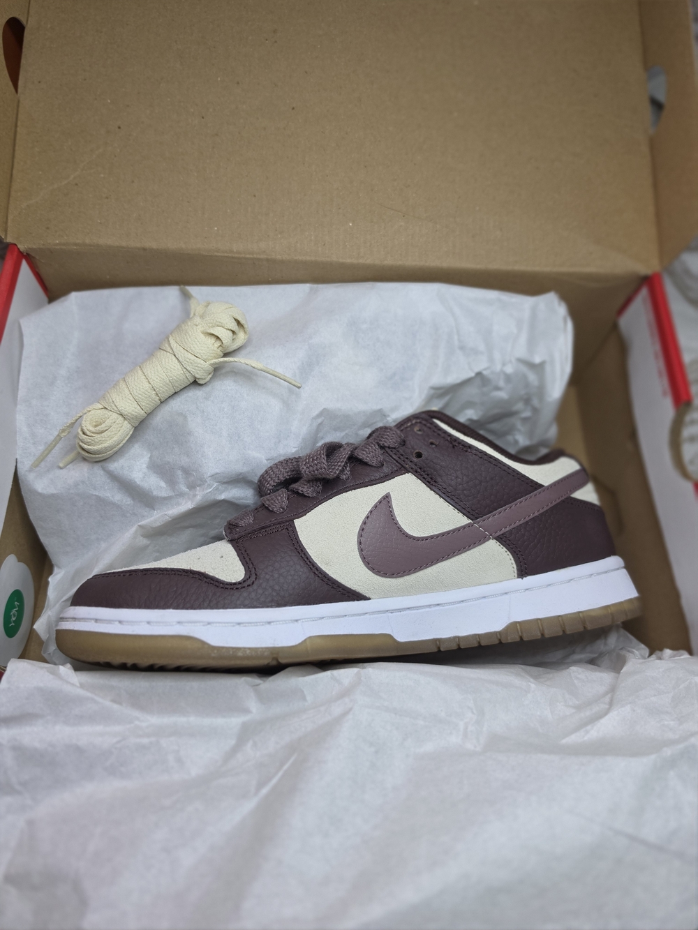 Women's Nike Dunks Brown/Cream | Size Women's 8.5 - Picture 6 of 6